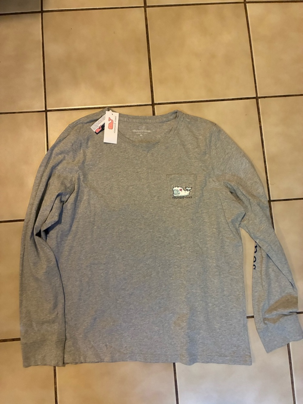 Vineyard Vines Light Gray Short Sleeve Crewneck Tee long sleeve - Picture 2 of 5